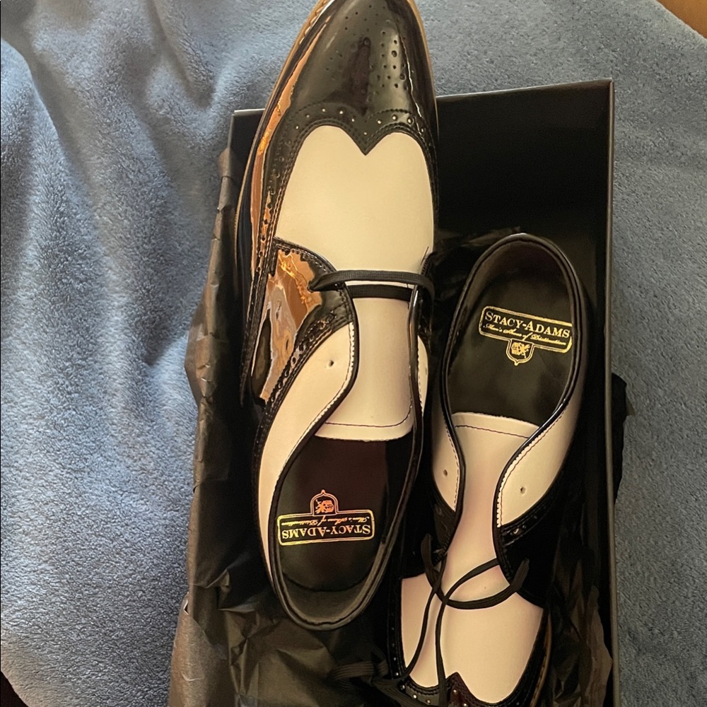 Stacy Adams Two-Tone Black and White Oxfords